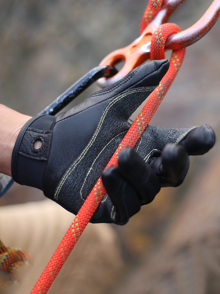 Outdoor Gloves Downhill Troops - огляд і ціна Outdoor Sport Gloves